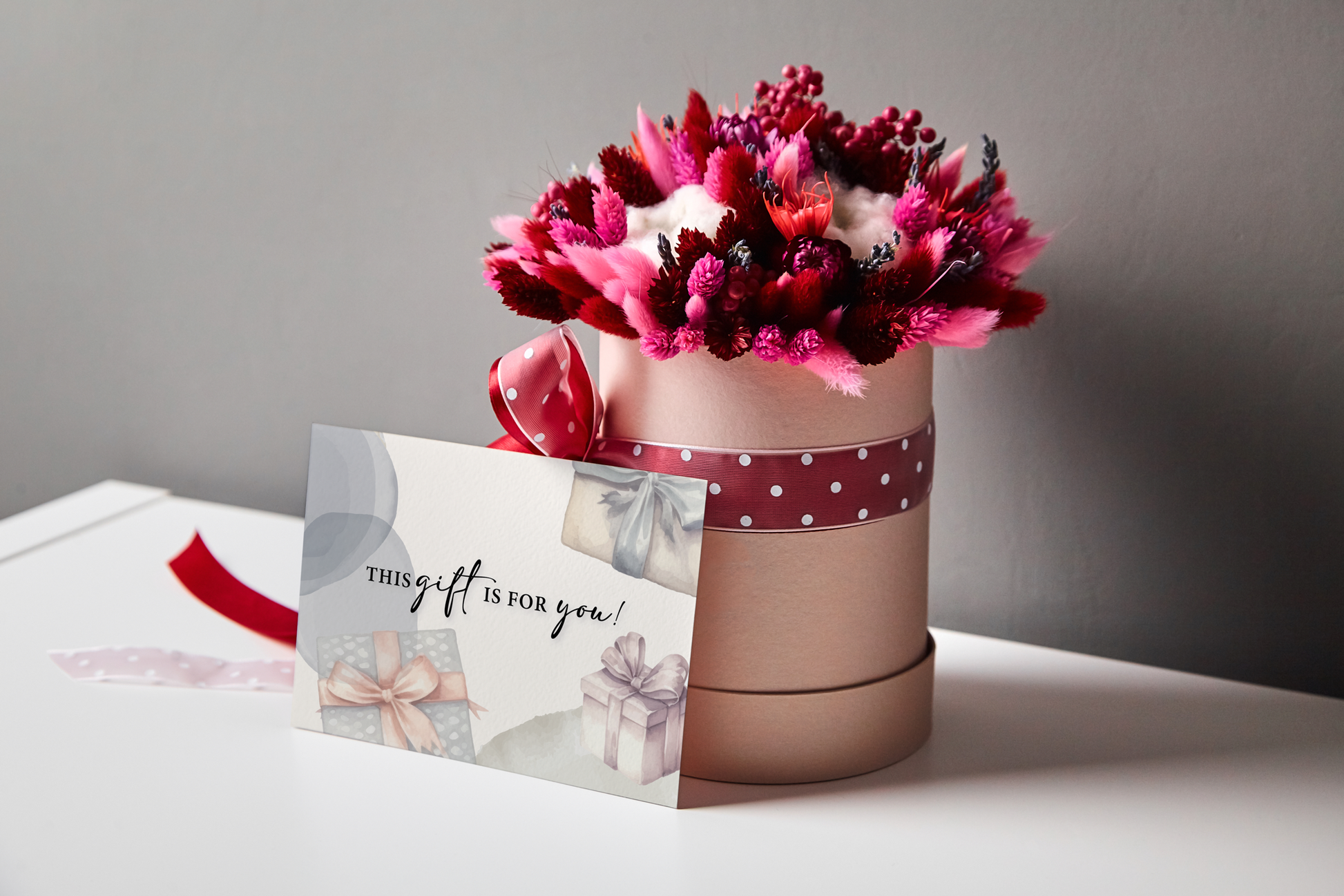 Magic Card by Giftano is the World's FIRST and ONLY Greeting Card & Gift Card, and the Ultimate Accompanying Gift to Flowers.